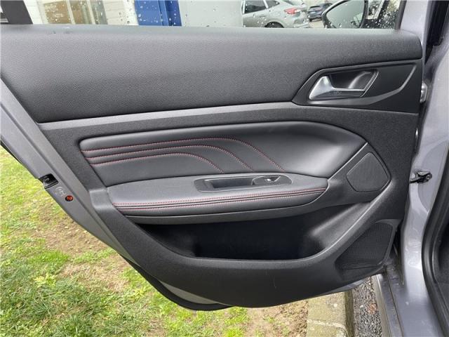 Peugeot 308 image 6