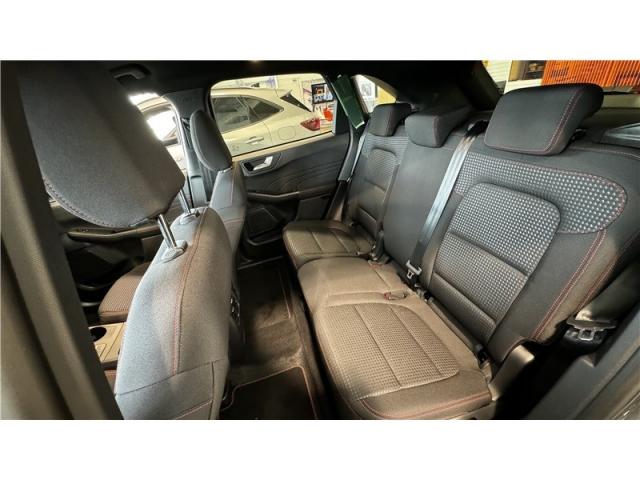 Ford Kuga image 9