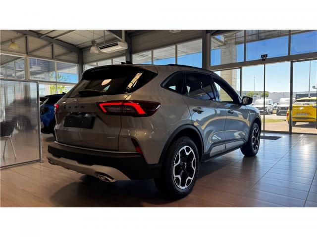 Ford Kuga image 6