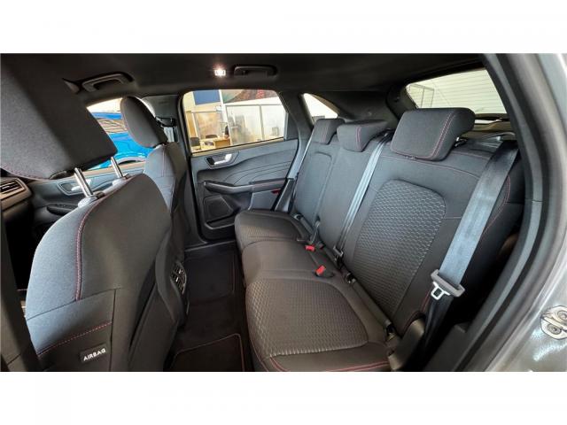 Ford Kuga image 9