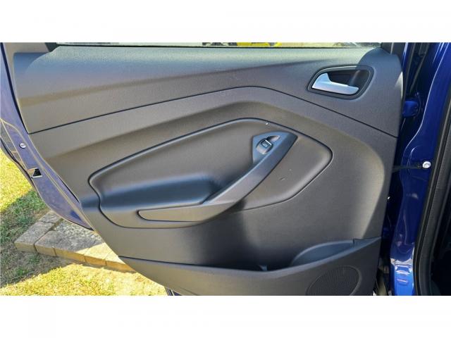 Ford Kuga image 4