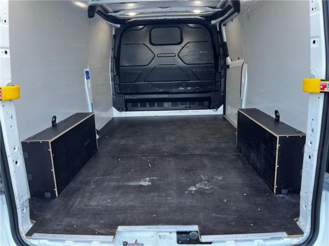 Ford Transit Custom image 9