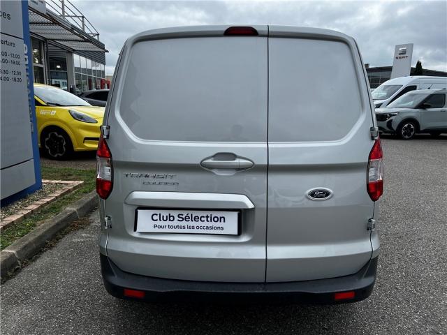 Ford Transit Courier image 9