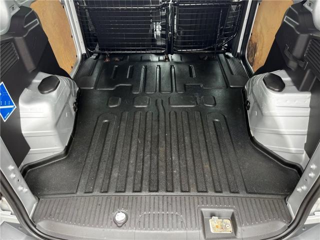 Ford Transit Courier image 5