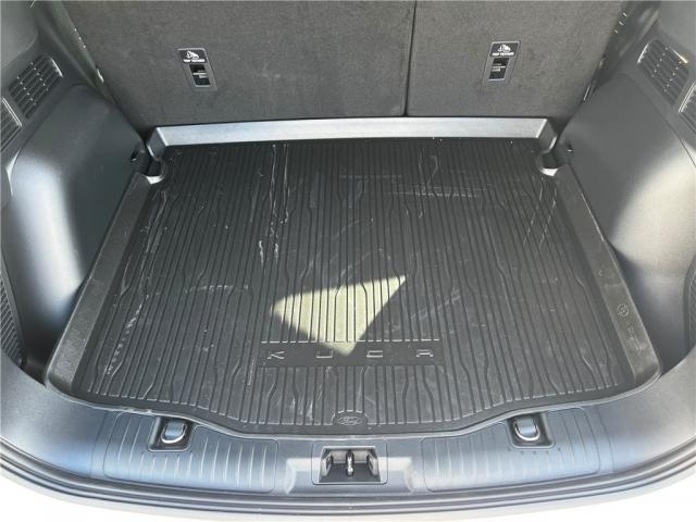 Ford Kuga image 7
