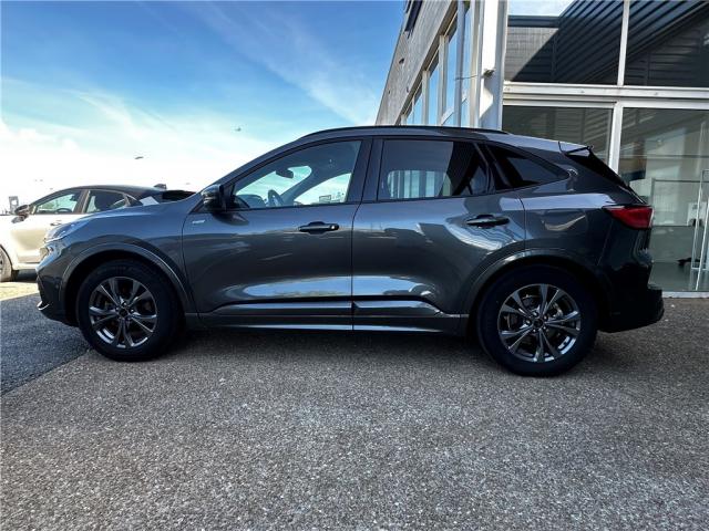 Ford Kuga image 9