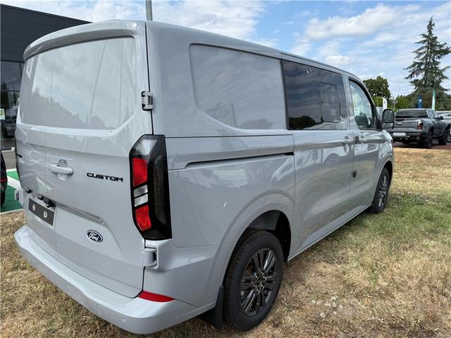 Ford Transit Custom image 1