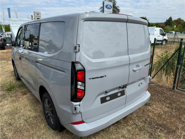 Ford Transit Custom image 8