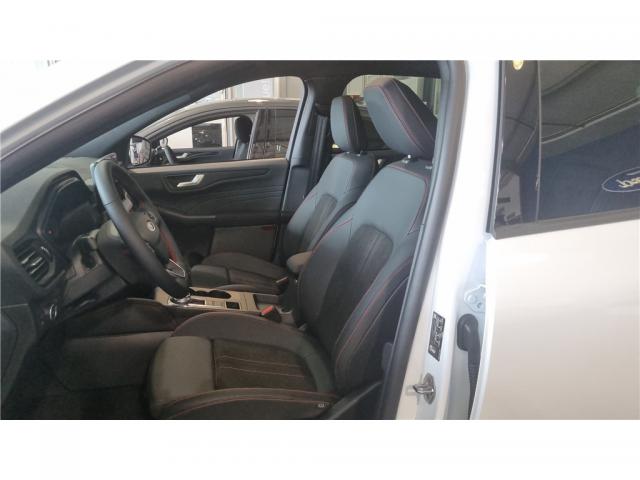 Ford Kuga image 6