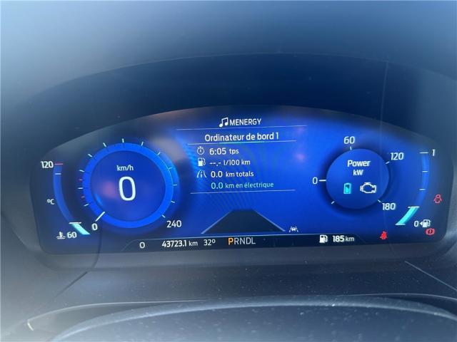Ford Kuga image 2