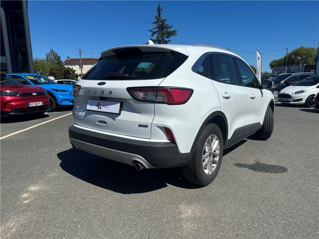 Ford Kuga image 6