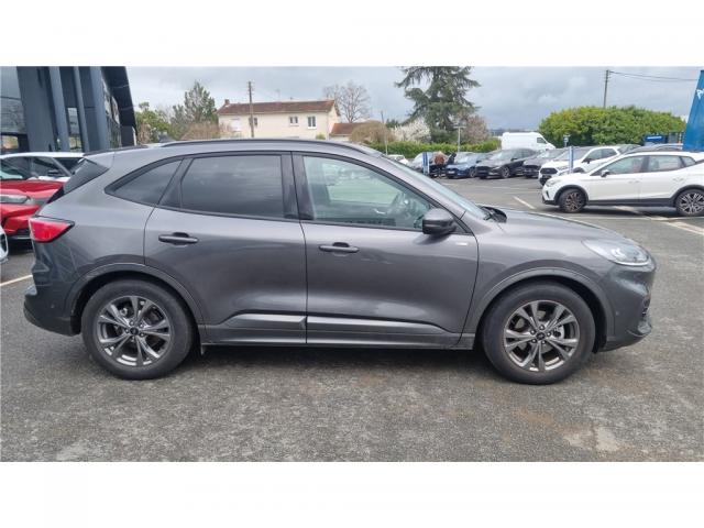 Ford Kuga image 3