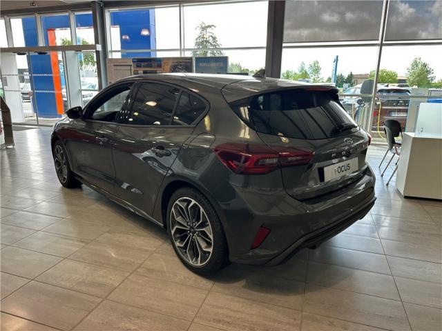 Ford Focus image 6