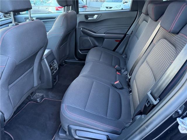 Ford Kuga image 8