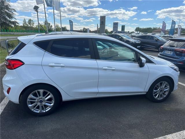 Ford Fiesta image 9