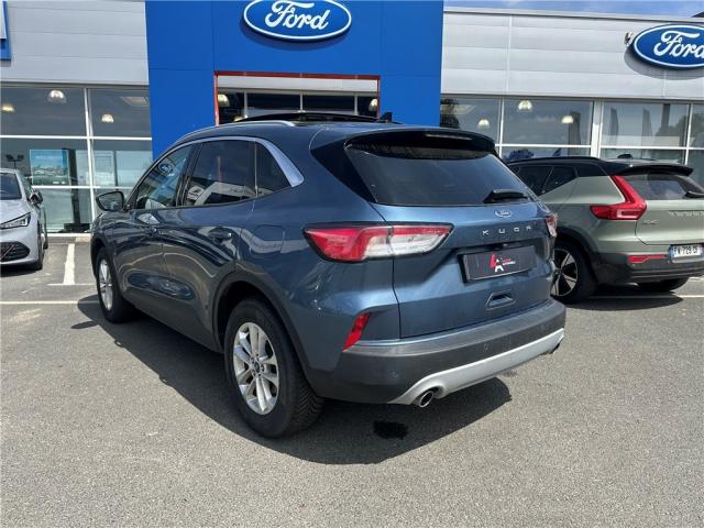 Ford Kuga image 3