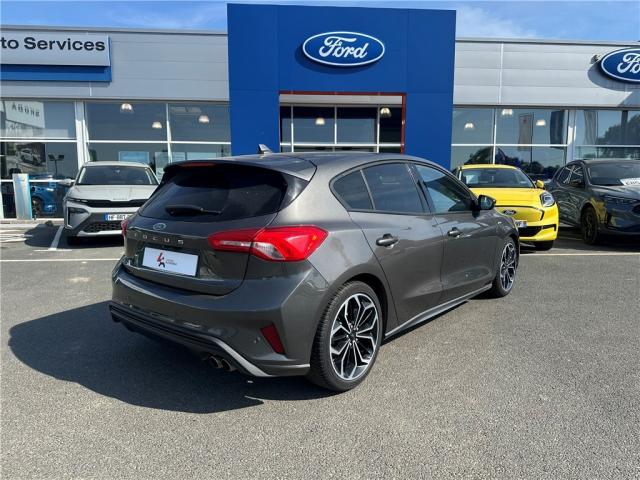Ford Focus image 9
