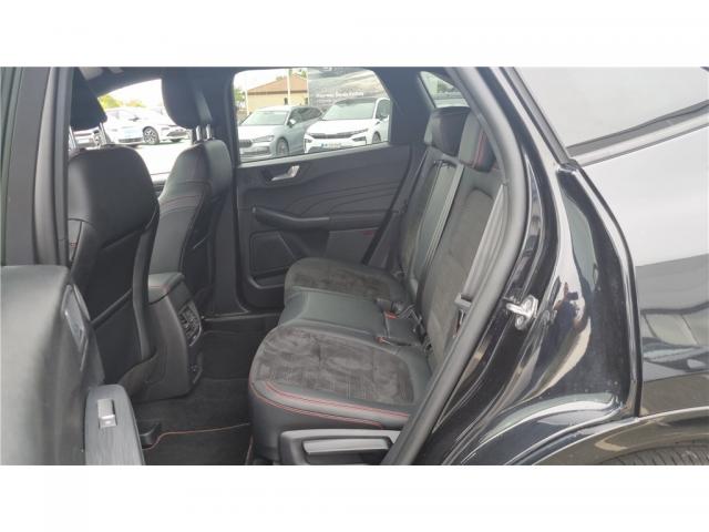 Ford Kuga image 3