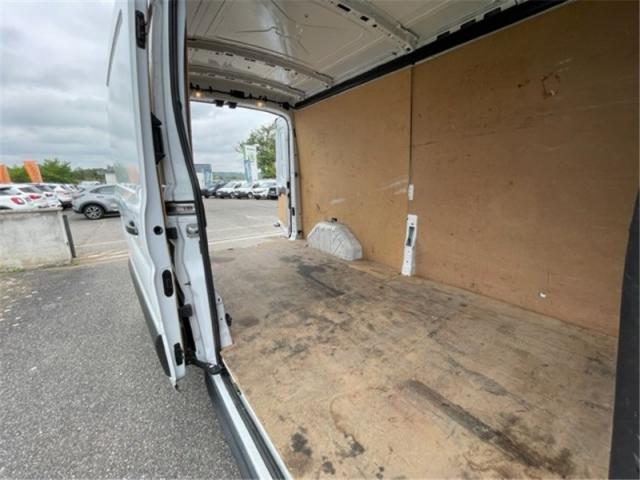 Ford Transit image 6