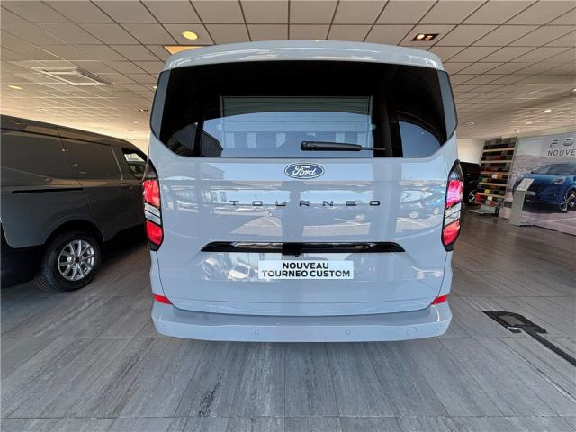 Ford Tourneo image 2