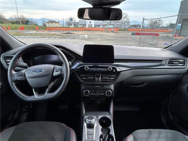 Ford Kuga image 1