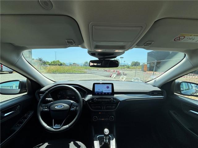 Ford Kuga image 5
