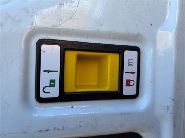 Ford Transit image 8