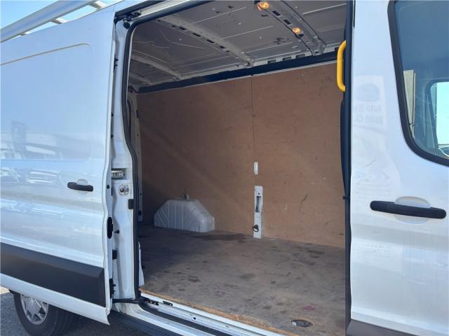 Ford Transit image 3