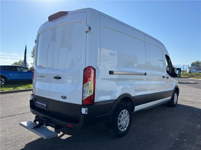 Ford Transit image 9