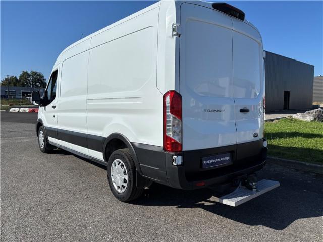 Ford Transit image 3