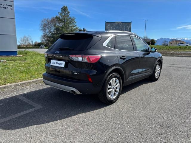 Ford Kuga image 3