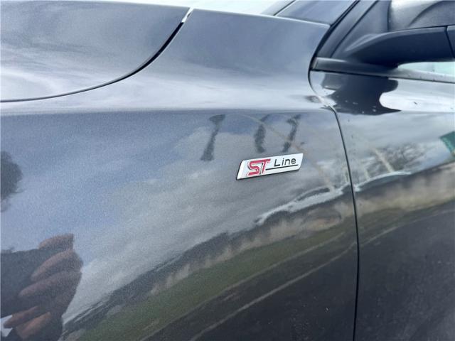 Ford Focus image 6