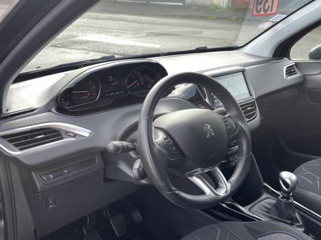Peugeot 2008 image 1