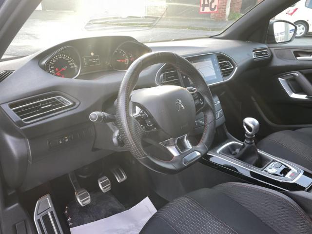 Peugeot 308 image 9