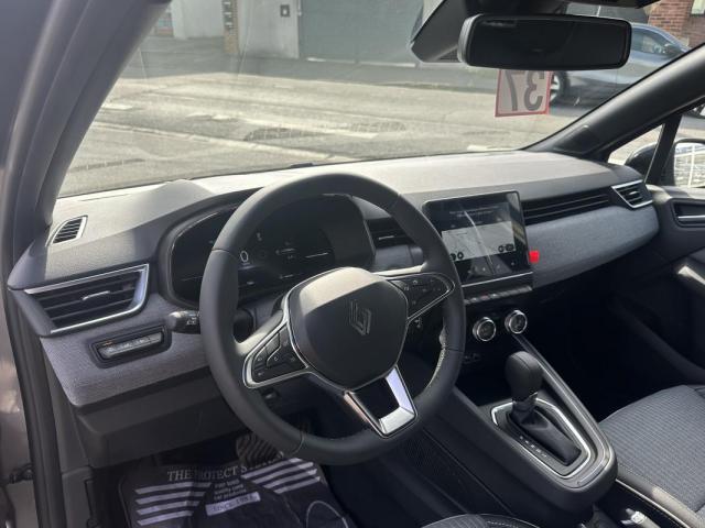 Renault Clio image 6