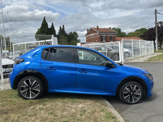 Peugeot 208 image 6