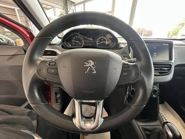 Peugeot 208 image 7
