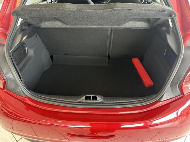 Peugeot 208 image 3