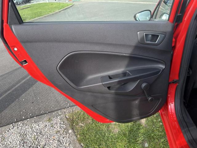 Ford Fiesta image 3