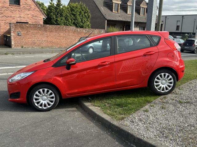 Ford Fiesta image 6