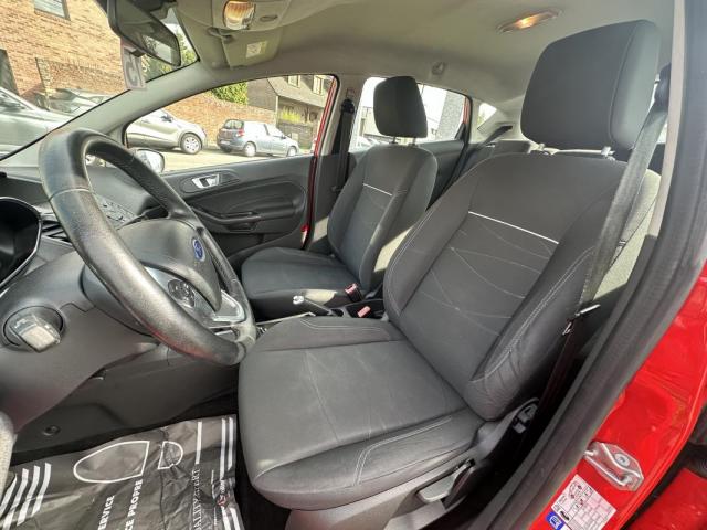 Ford Fiesta image 9