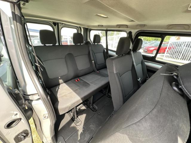 Renault Trafic image 8