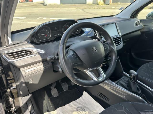 Peugeot 2008 image 3