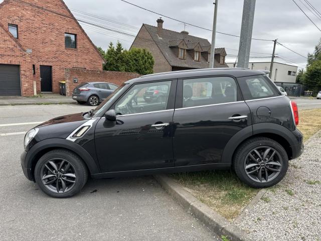 Mini Countryman image 2