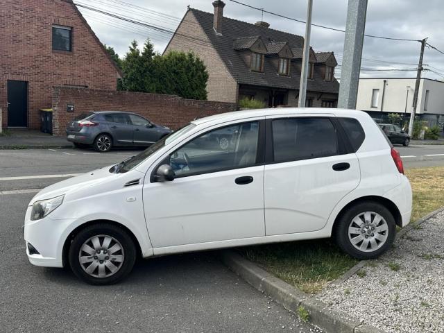 Chevrolet Aveo image 6