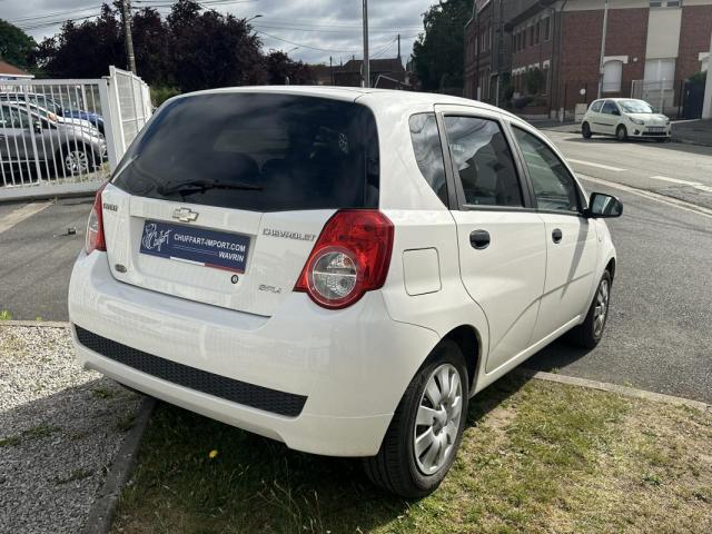Chevrolet Aveo image 8