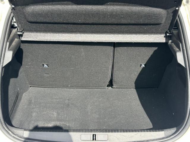 Peugeot 208 image 4