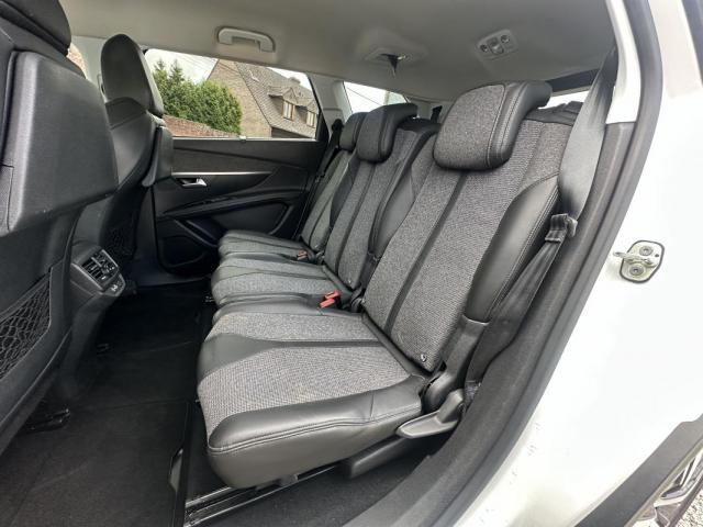 Peugeot 5008 image 5