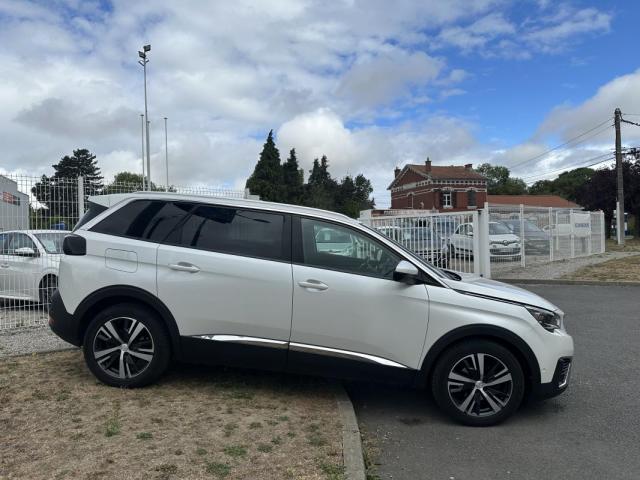 Peugeot 5008 image 4