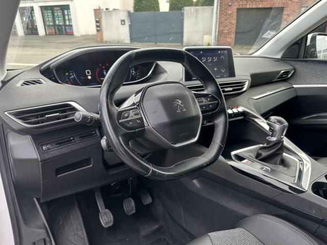 Peugeot 5008 image 2